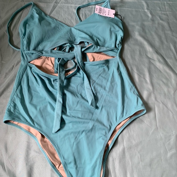 Shade & Shore Swimsuit XL - Picture 5 of 8